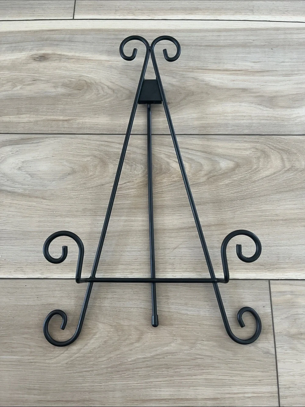 Black Decorative Metal Easel Stand for Wall Decor